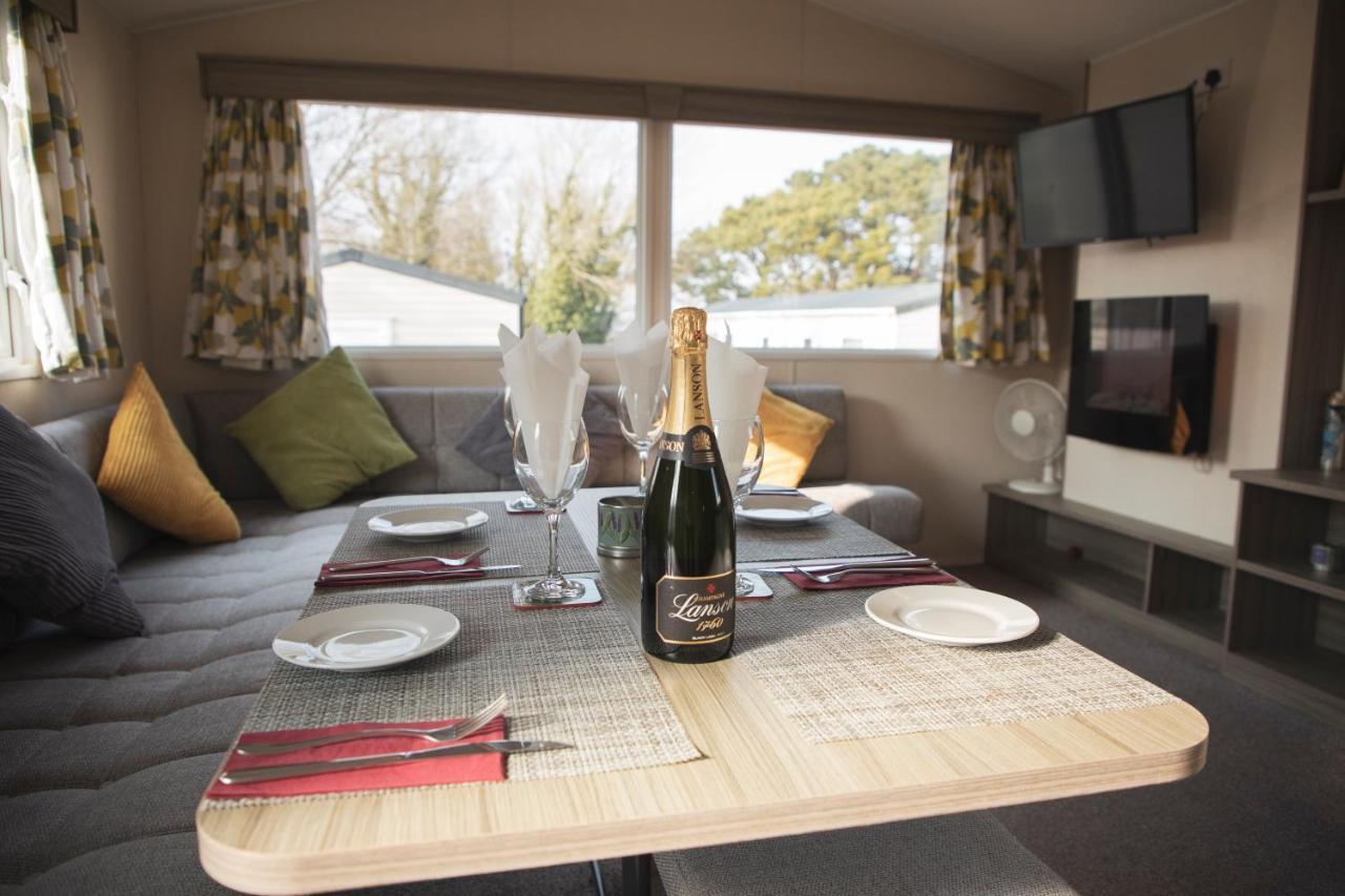 41 Orchard Bank, 3 Bed, Rockley Park Poole Villa Eksteriør bilde