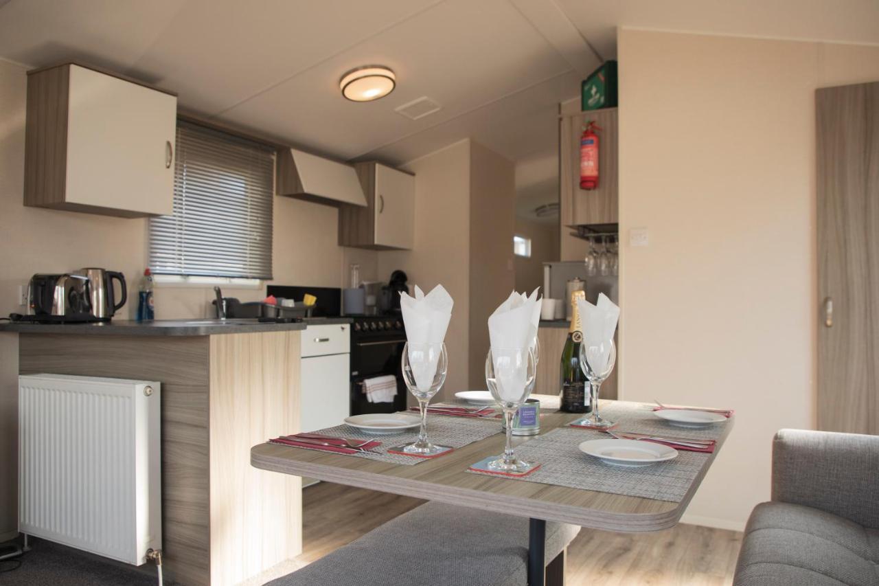 41 Orchard Bank, 3 Bed, Rockley Park Poole Villa Eksteriør bilde