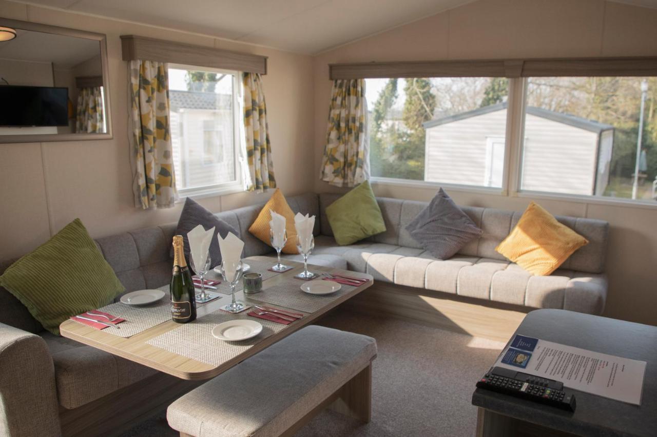 41 Orchard Bank, 3 Bed, Rockley Park Poole Villa Eksteriør bilde
